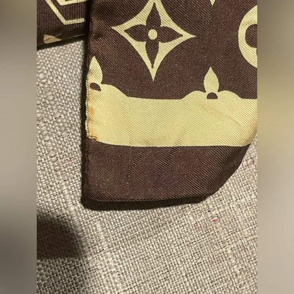 Authentic Louis Vuitton monogram silk bandeau scarf